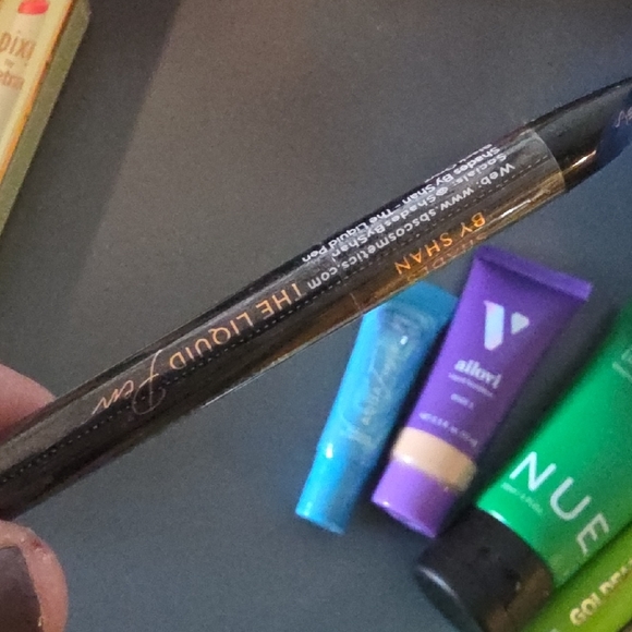 Pixi Eye Defining Waterproof Liner Set - Picture 5 of 6